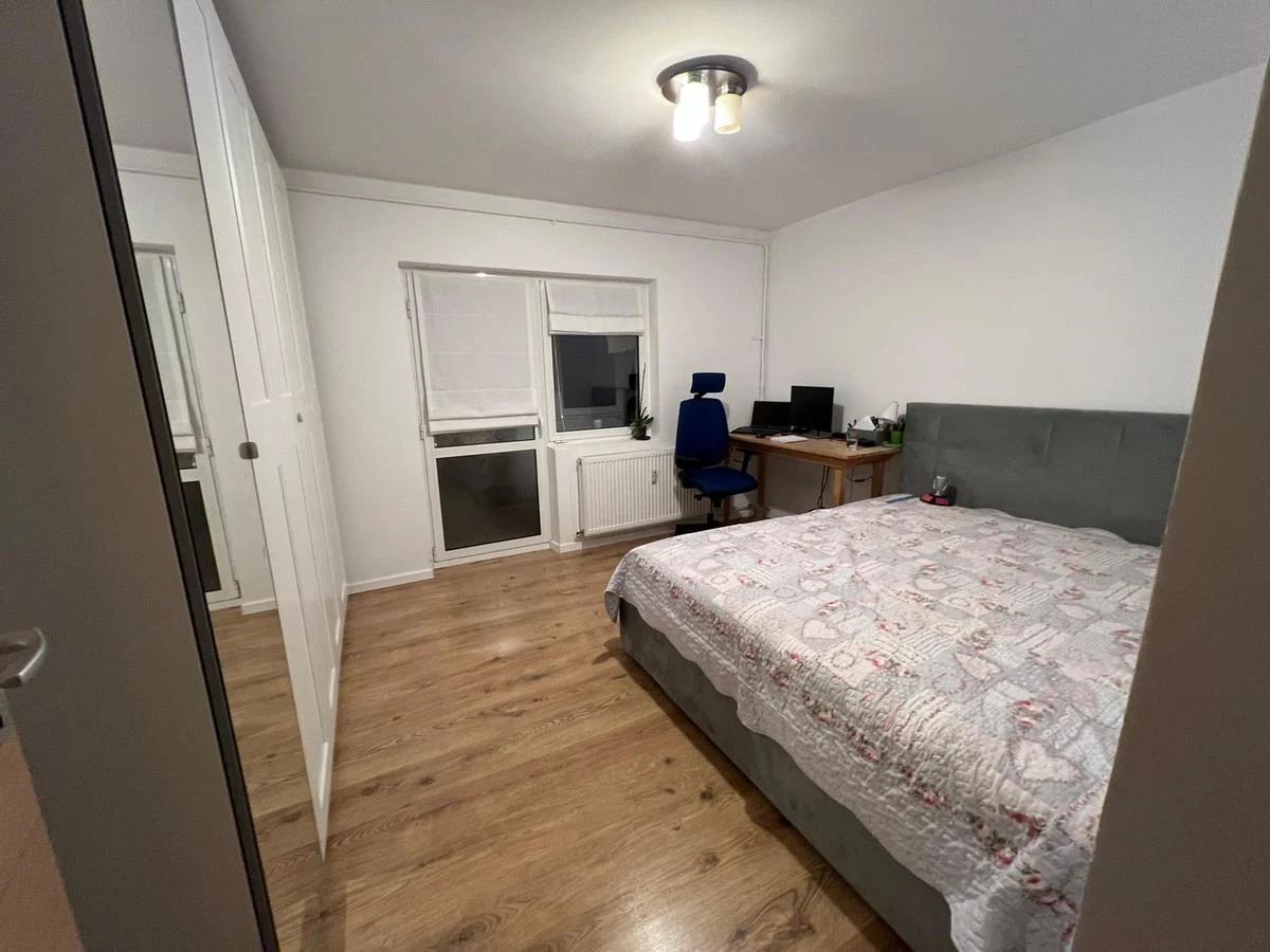 Apartament cu 3 camere de vanzare - Aviatiei - Poză 6