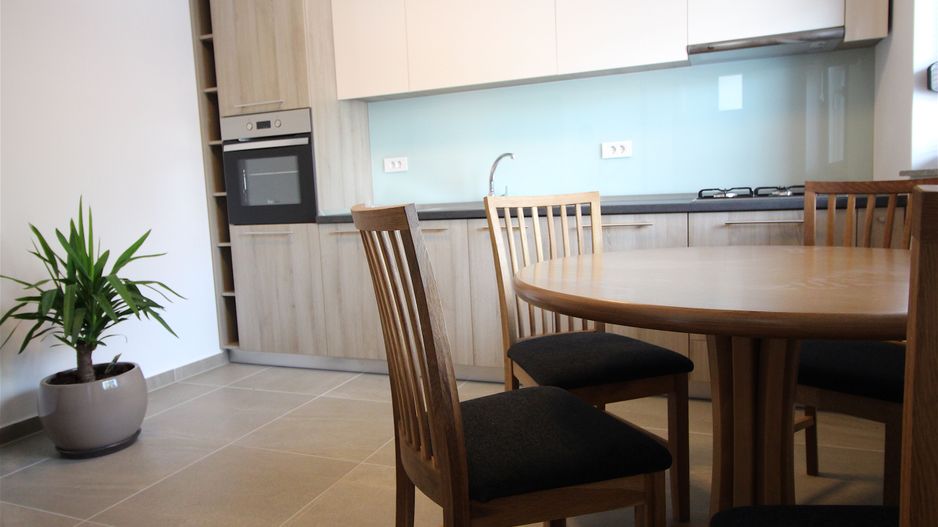 Apartament cu 3 camere de închiriat în zona Nord - Poză 4