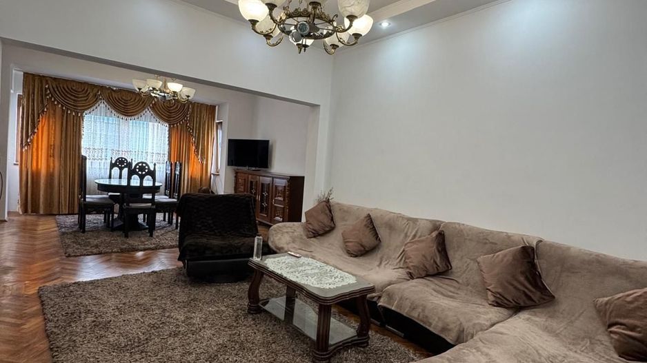 De inchiriat Apartament 3 camere in Vila, Foisorul de Foc sect 2 - Poză 1