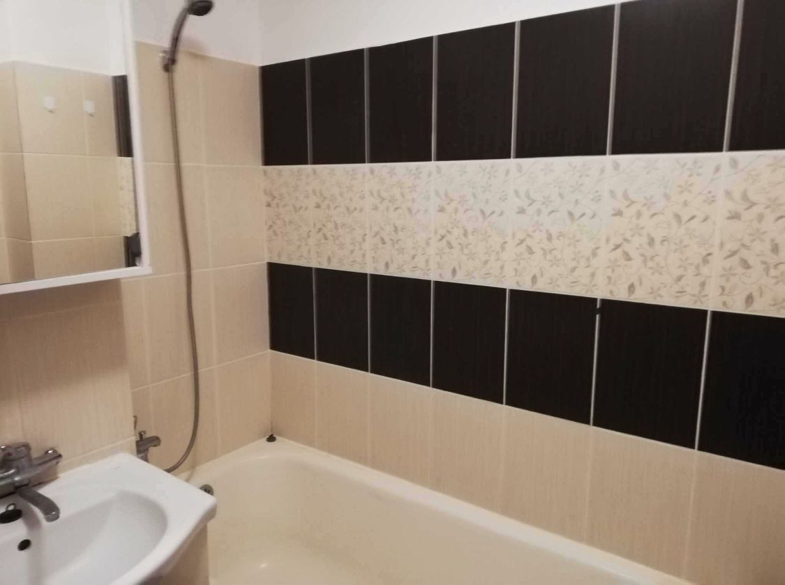 Apartament 2 camere decomandat langa Kaufland Carei - Poză 2