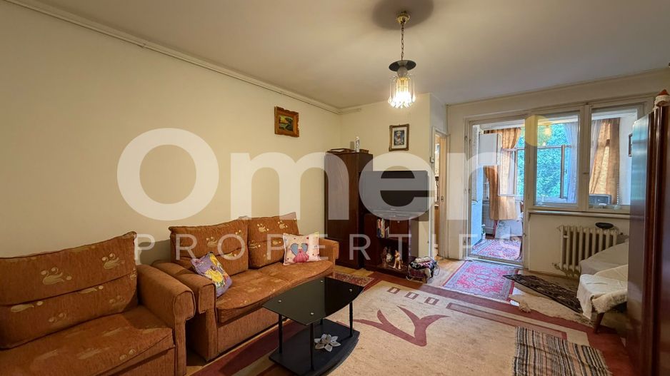 Garsoniera la etaj intermediar | 28 mp | zona Vivo - Poză 1