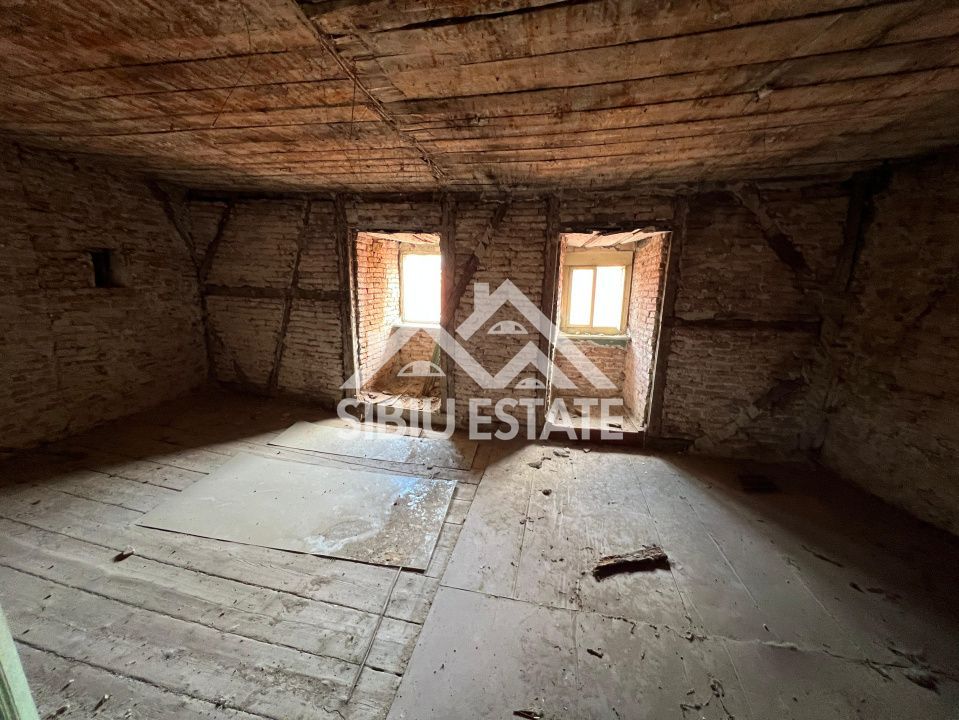 Imobil monument istoric de vânzare ,Strada Târgului, Sibiu - Poză 18