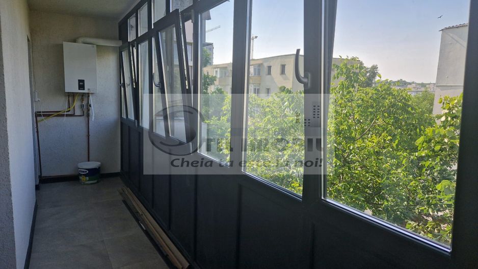 Apartament 3 camere decomandat, situat în zona Dacia - 150.000 Euro - Poză 8