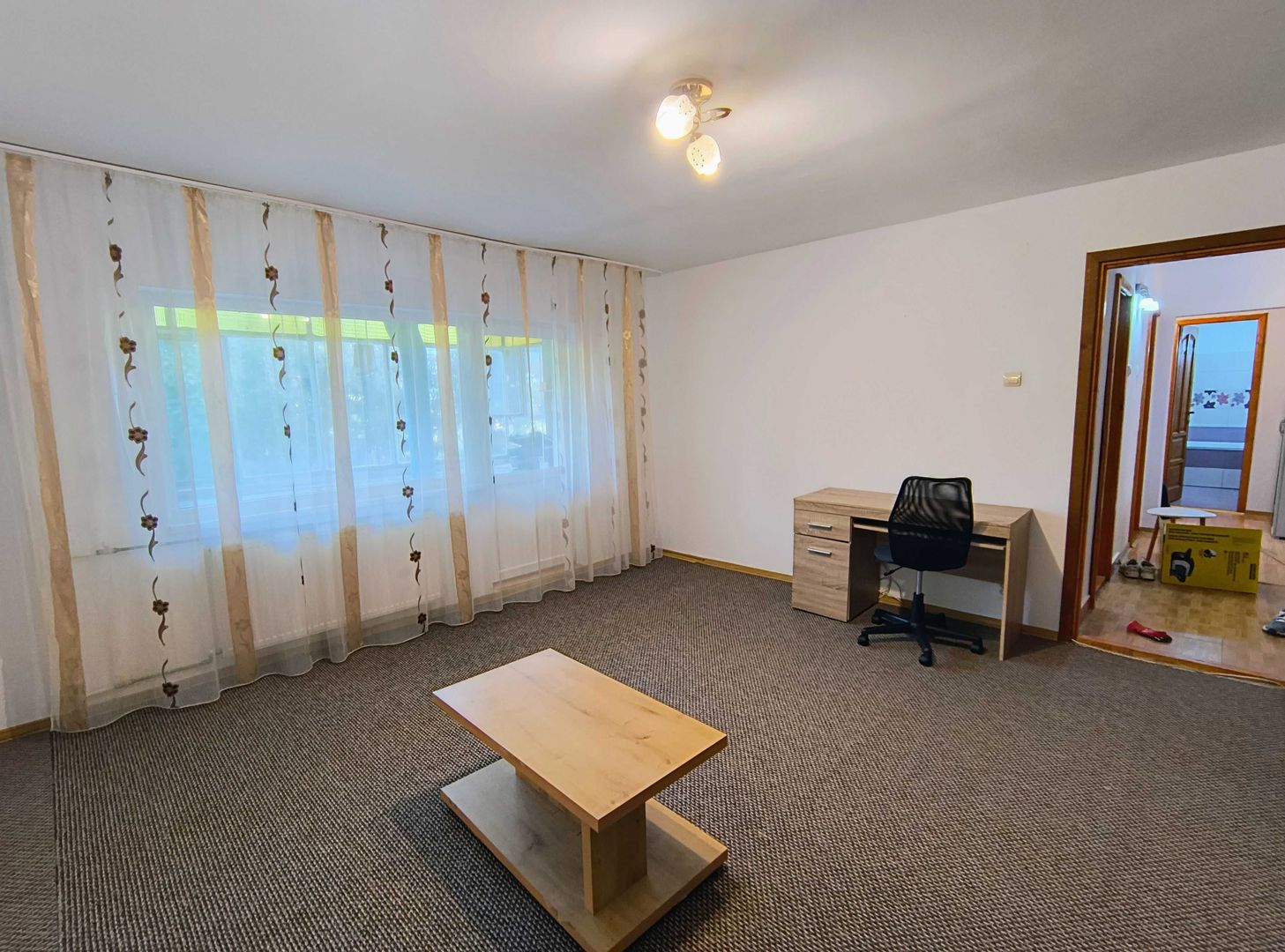 Proprietar, inchiriez pe termen lung Apartament 2 camere | Zona Lunei - Poză 2