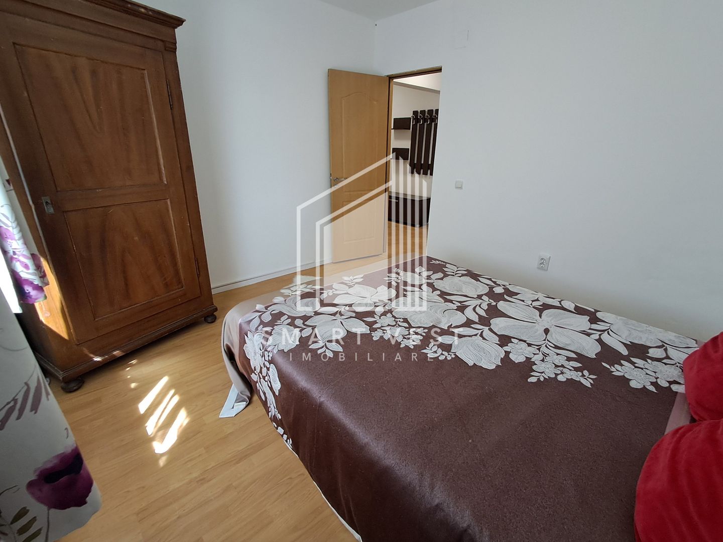 Apartament 3 camere decomandat | Etaj 4  | Zona Careiului - Poză 4
