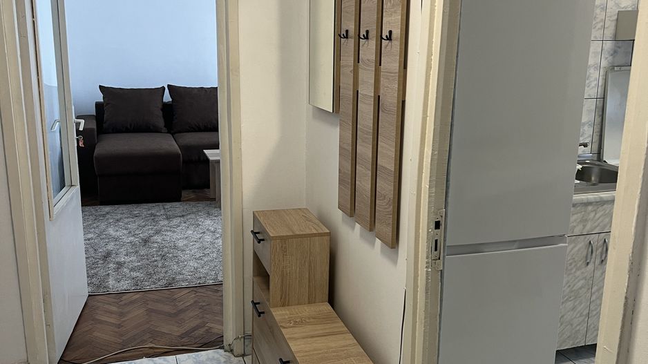 Apartament spațios cu 3 camere, 75 mp, decomandat, 2 băi, 2 balcoane – - Poză 3
