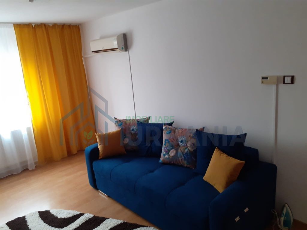 Inchiriez apartament 2 camere decomandat.#. - Poză 2