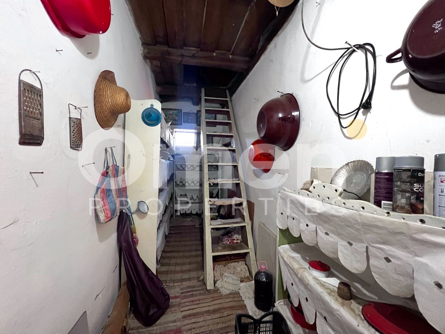 Casă bătrânească | 1500 mp teren, | Tăuții-Măgherăuș. - Poză 7