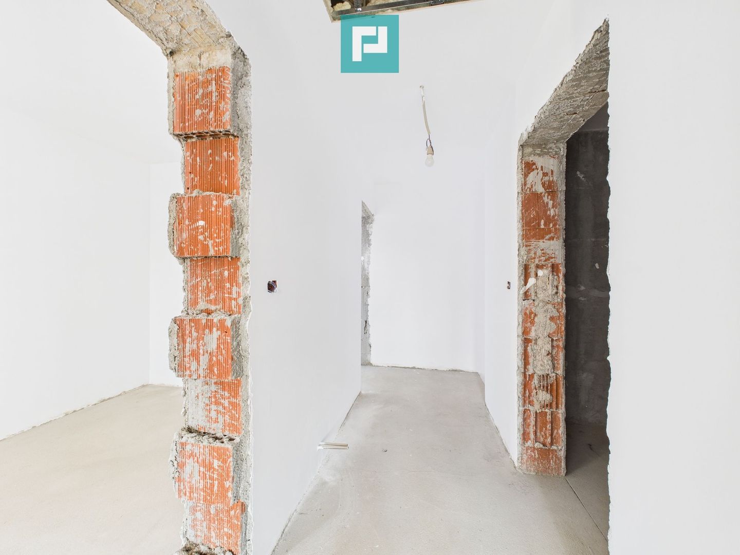 Casa cu 5 camere in Livada - Poză 31