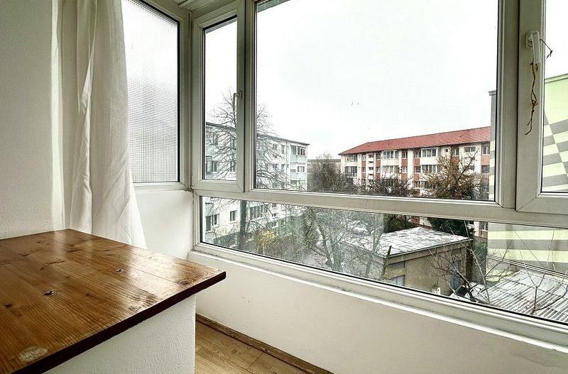 Apartament cu 3 camere de vânzare - Poză 5