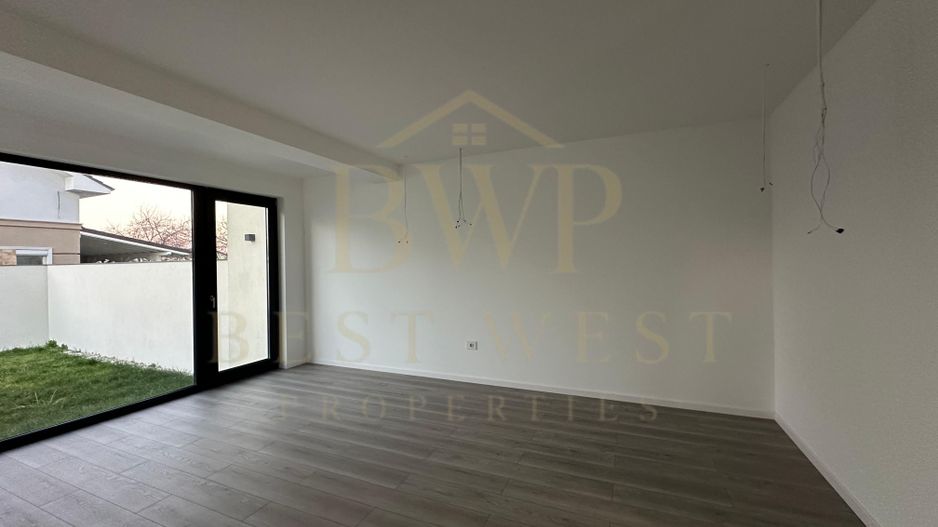 Duplex 1/2, 4 camere, 3 băi, la strada principală Mosnita Veche - Poză 1