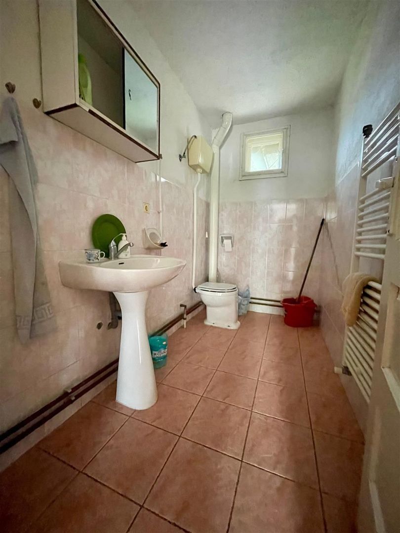 Casa cu teren de 1233 mp la 25 km de Oradea - Poză 8