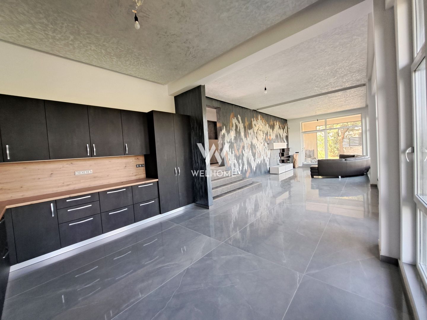 Casa cu piscina interioara si proveliste catre CETATE - Poză 9