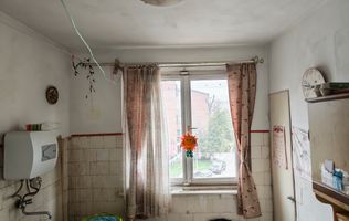 Apartament 2 camere, etaj 2, – zona Pompieri, Hunedoara, balcon, 44 mp