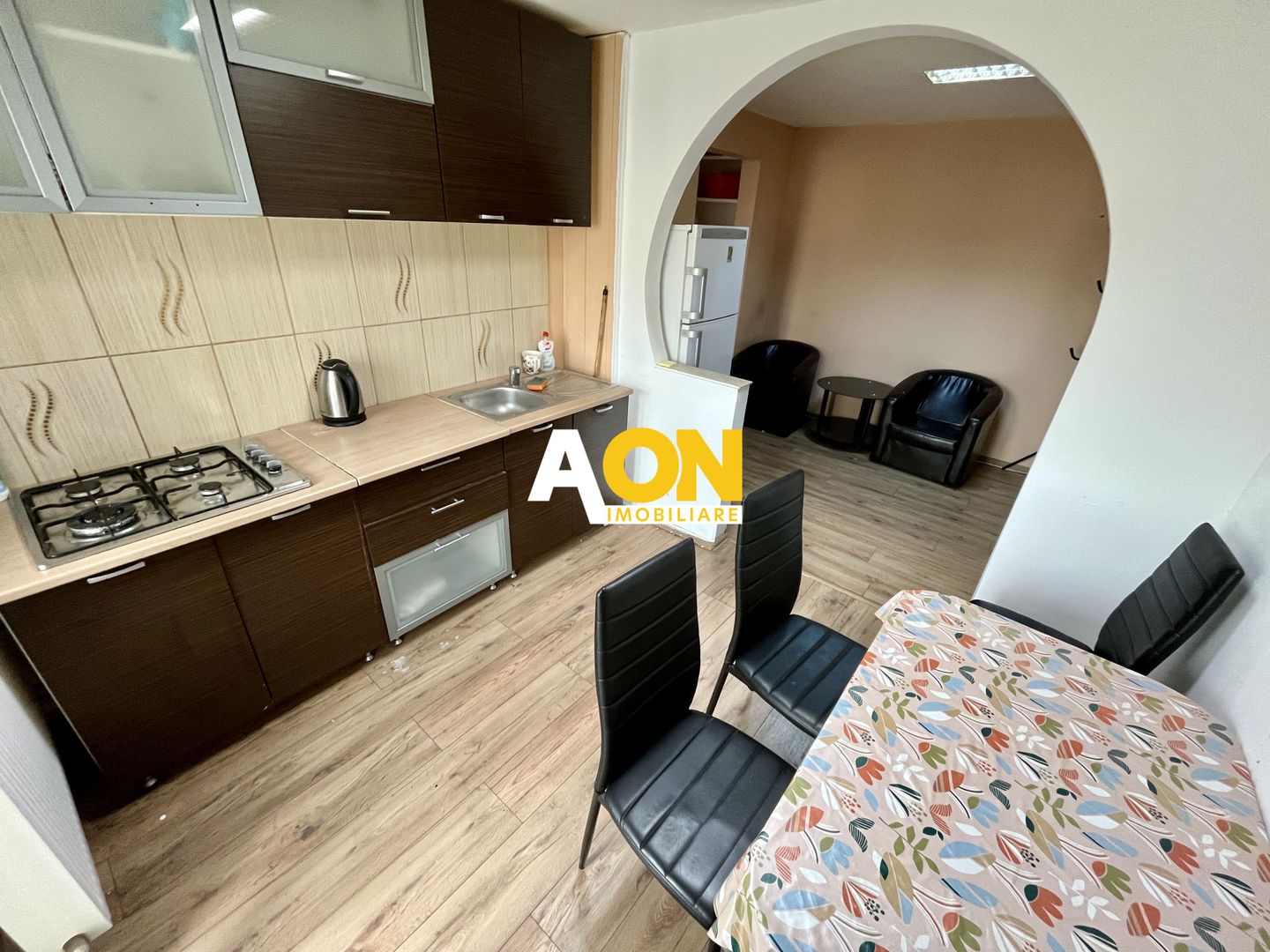 Apartament cu 2 Camere, Etaj 1, Zona Tolstoi - Poză 2