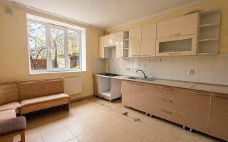 Casă + teren 7,48 ari și garaj – Drochia | 178 m² | 55.000 € - Poză 12