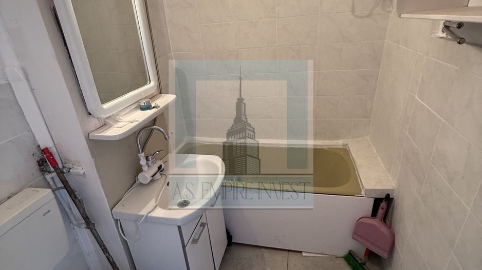 Garsoniera , 27 mp utili - zona Bartolomeu - Poză 7