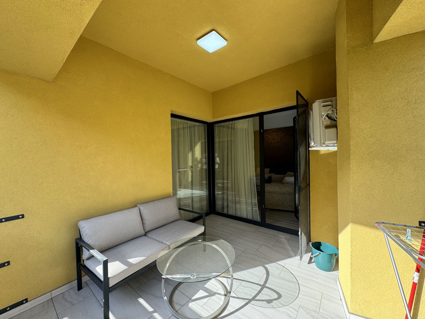 Apartament cu 2 camere mobilat si utilat de lux - Poză 13