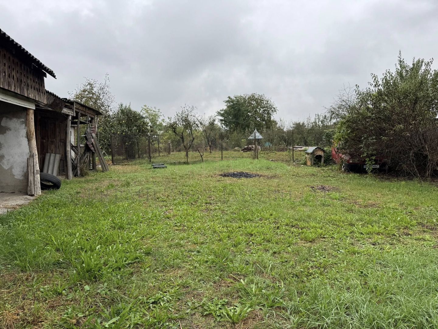 Casa + Spațiu comercial de vânzare în Onesti - Poză 12