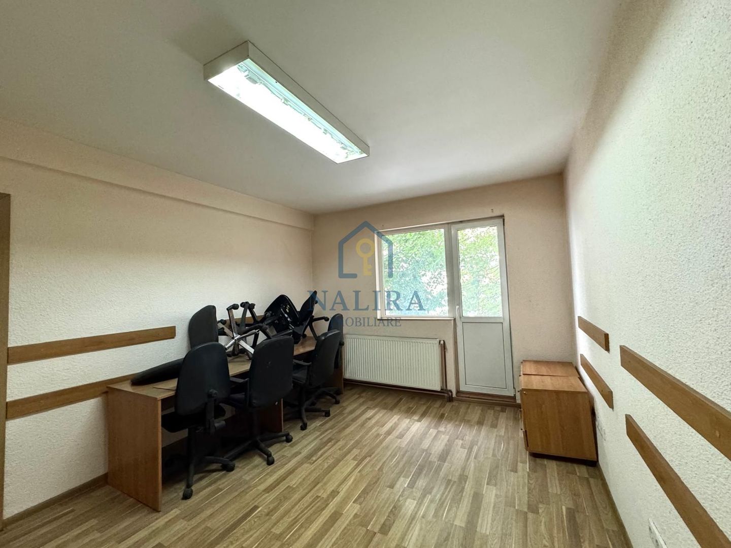 Vanzare apartament 2 camere - Piata Revolutiei - etaj 1 - Poză 2