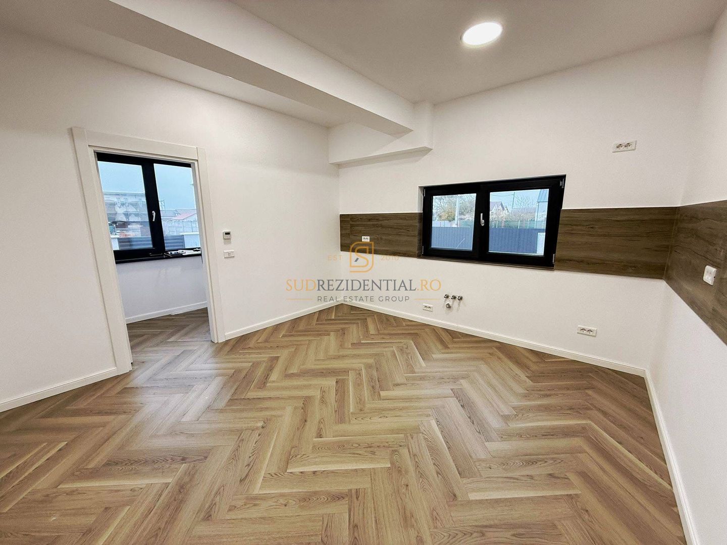 Vila individuala de vanzare, 4 camere, 3 bai, central Comuna Berceni - Poză 12