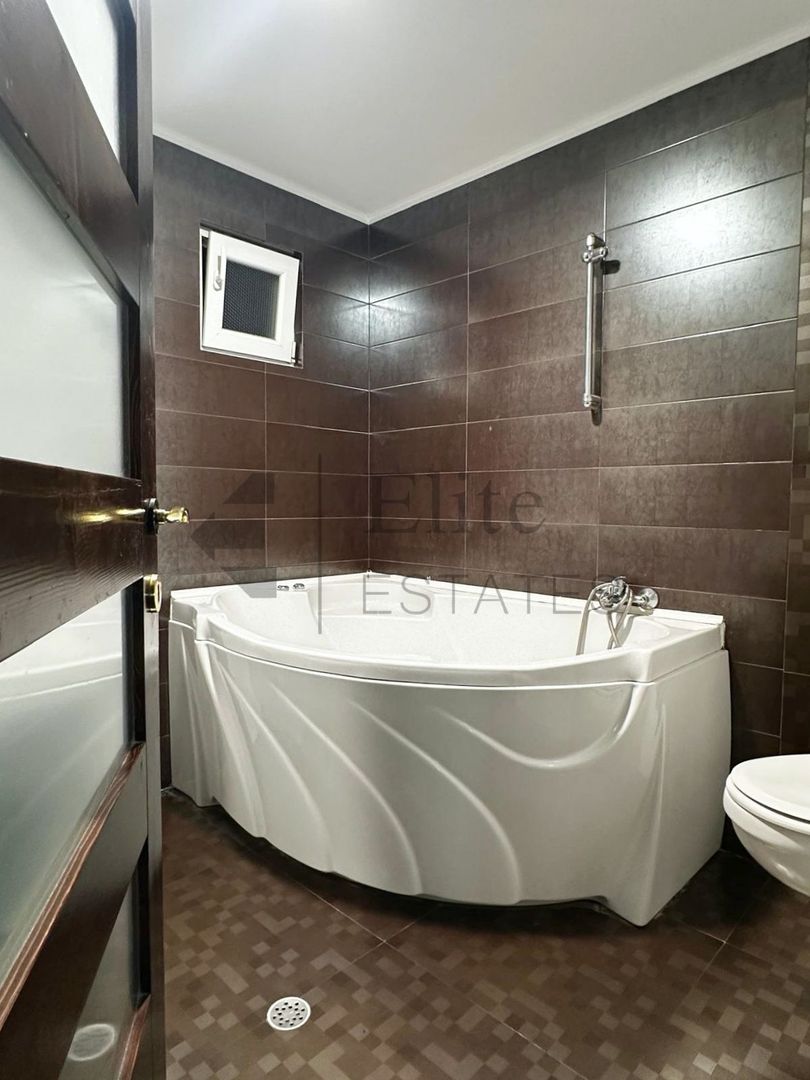 Apartament de vanzare cu 4 camere in zona Decebal - Poză 9