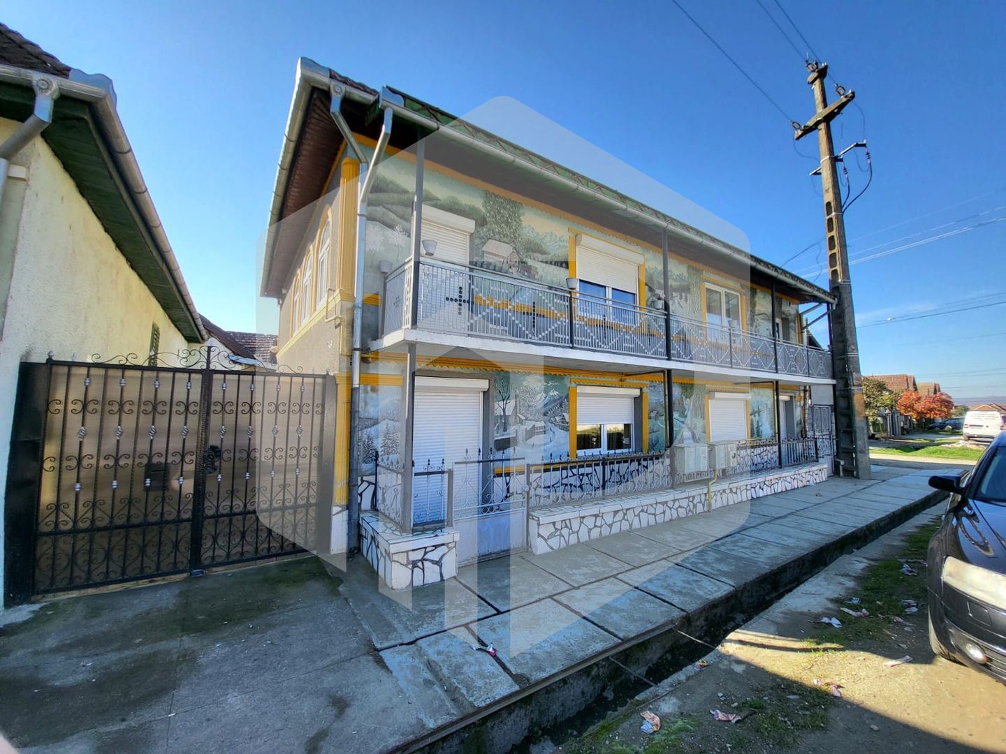 Casa in Avrig | 3 Dormitoare + Living si Bucatarie | Pivnita - Poză 2