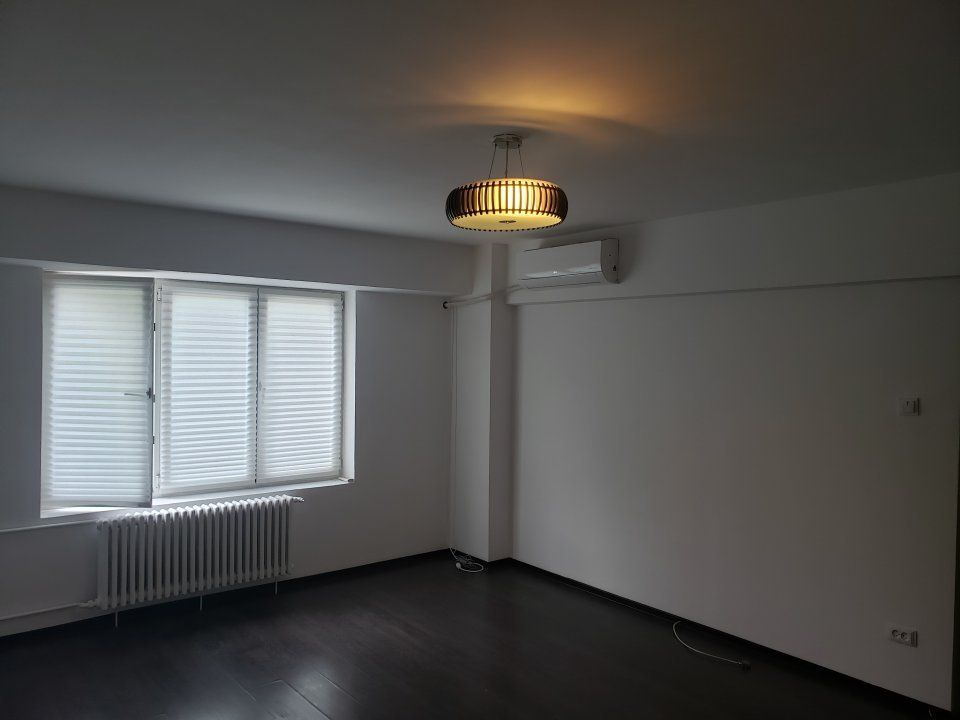 Inchiriez Apartament 2 camere - Poză 1