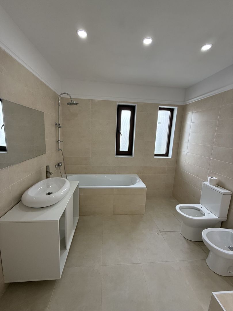 Vila 4 camere cu arhitectura deosebita langa pădure in Corbeanca ! - Poză 13