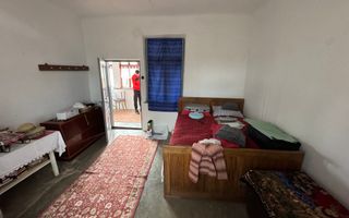 Casă cu anexe de vânzare în Sat Roșiori, Comuna Vânători, jud. Mehedinți - Poză 3