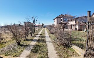 Casa de vanzare in Targoviste - 5 camere, 2 garaje, teren generos - Poză 6
