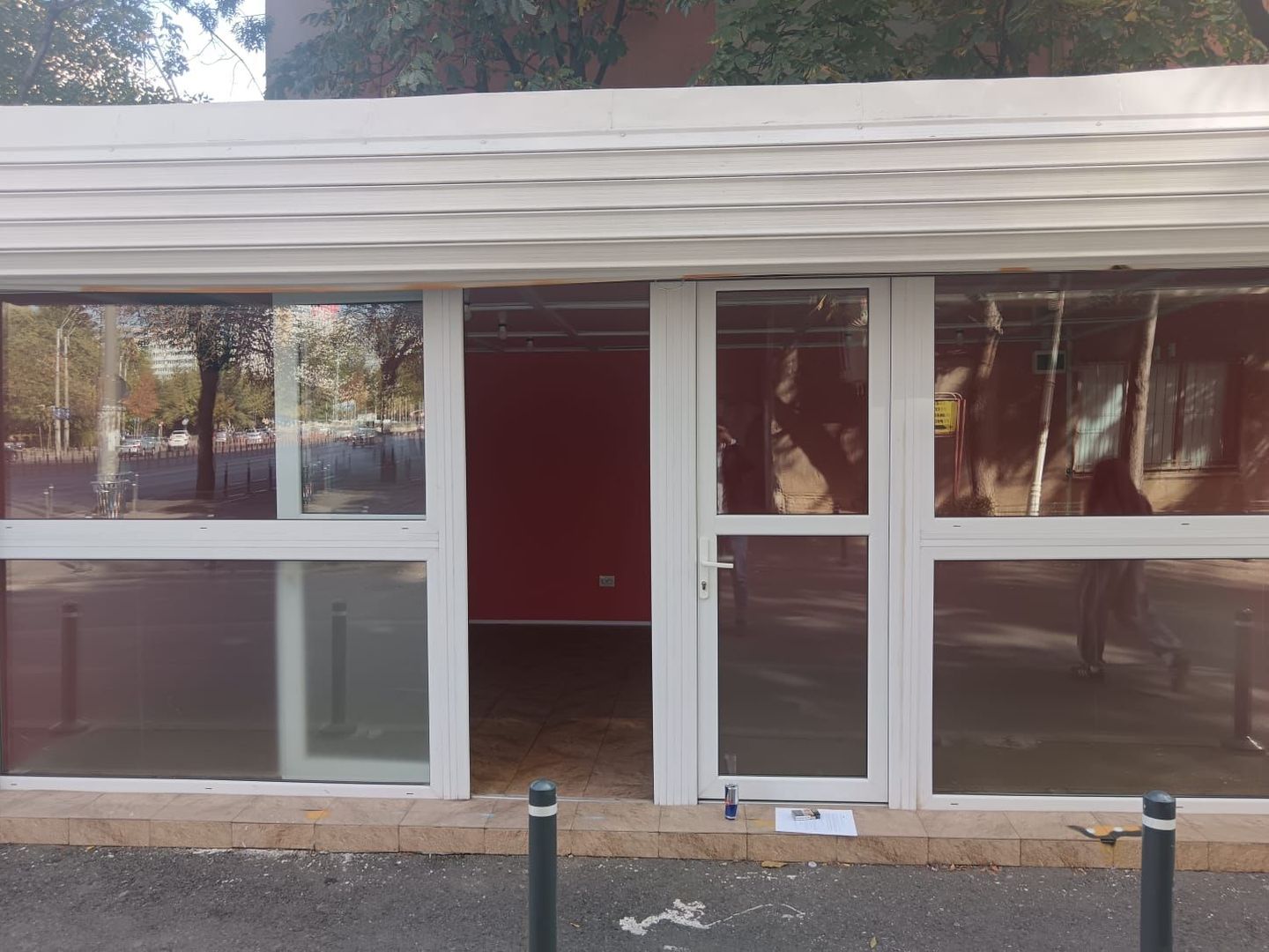 Spațiu comercial tip pavilion 24 mp de închiriat - Poză 1