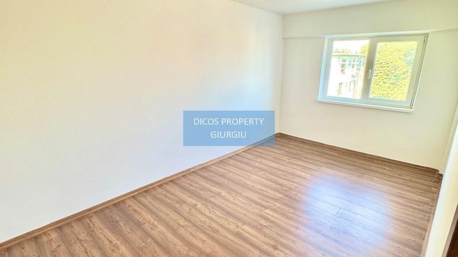Apartament 2 camere, decomandat – Zona Centrală, bloc Lumina - Poză 1