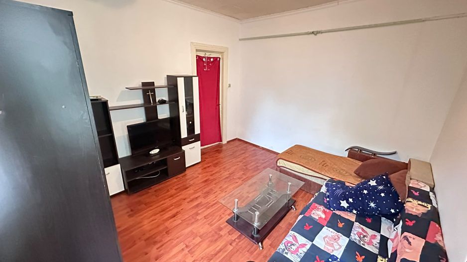 DE VANZARE GARSONIERĂ ÎN VILĂ | ULTRACENTRAL | CURTE | CENTRALĂ PROPRIE - Poză 2