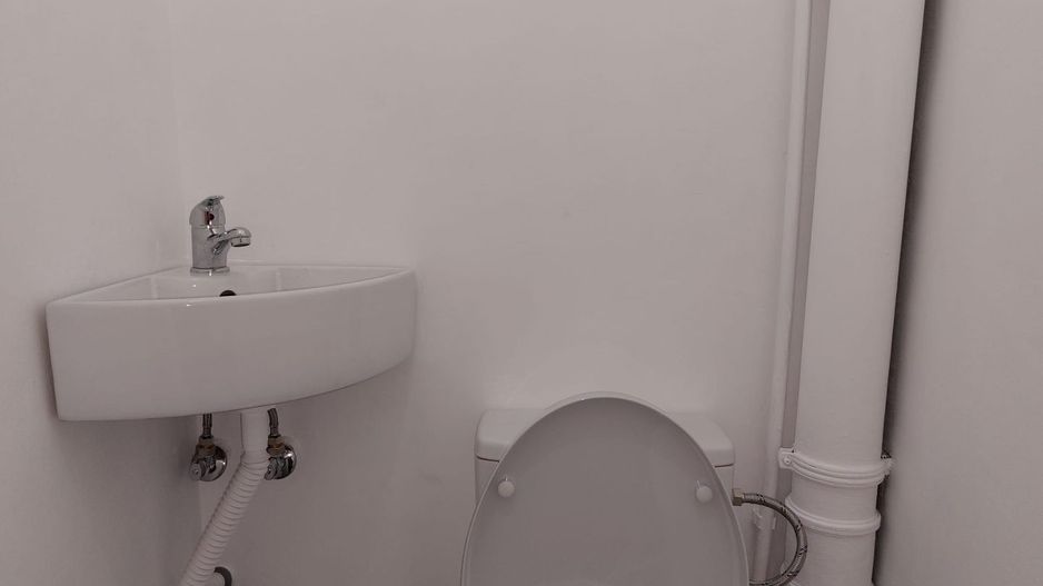 URGENT!, parter vila,INTRARE SEPARATA, CURTE, PARCARE, BIROU/COMERCIAL - Poză 4
