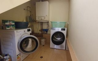 Casa spațioasă  P+1E,526 mp teren-strada liniștită. - Poză 23