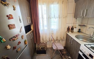 Apartament cu 2 camere, etaj 1, mobilat, utilat, Cetate - Kaufland - Poză 4