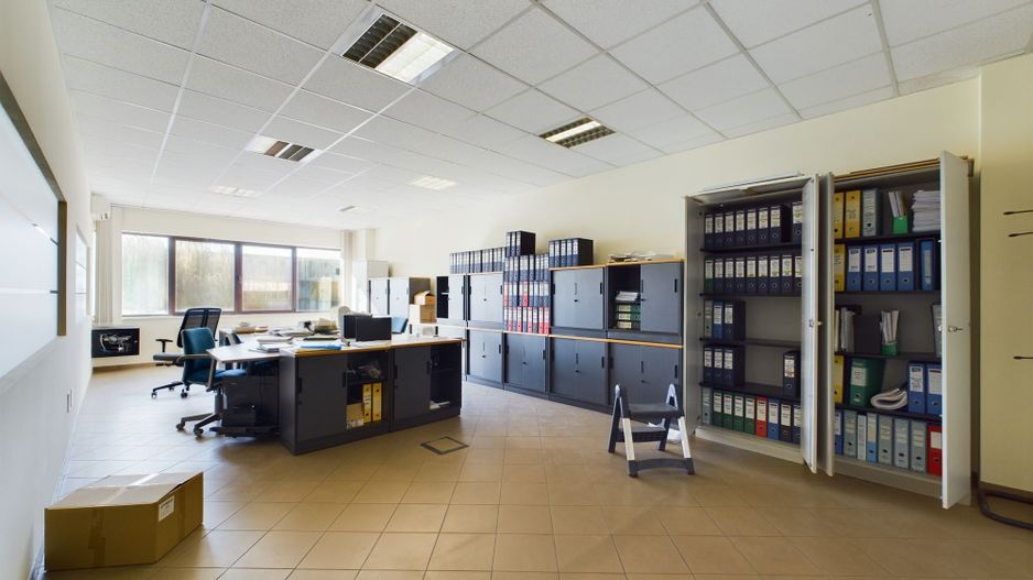 Spațiu industrial cu birouri - Zona Șagului - Poză 1