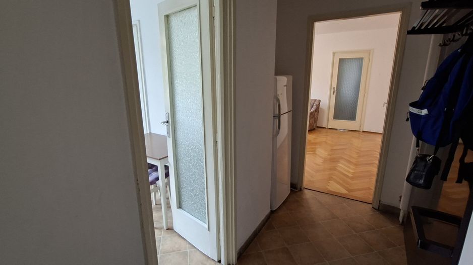 Apartament cu 3 camere - Centru - Poză 5