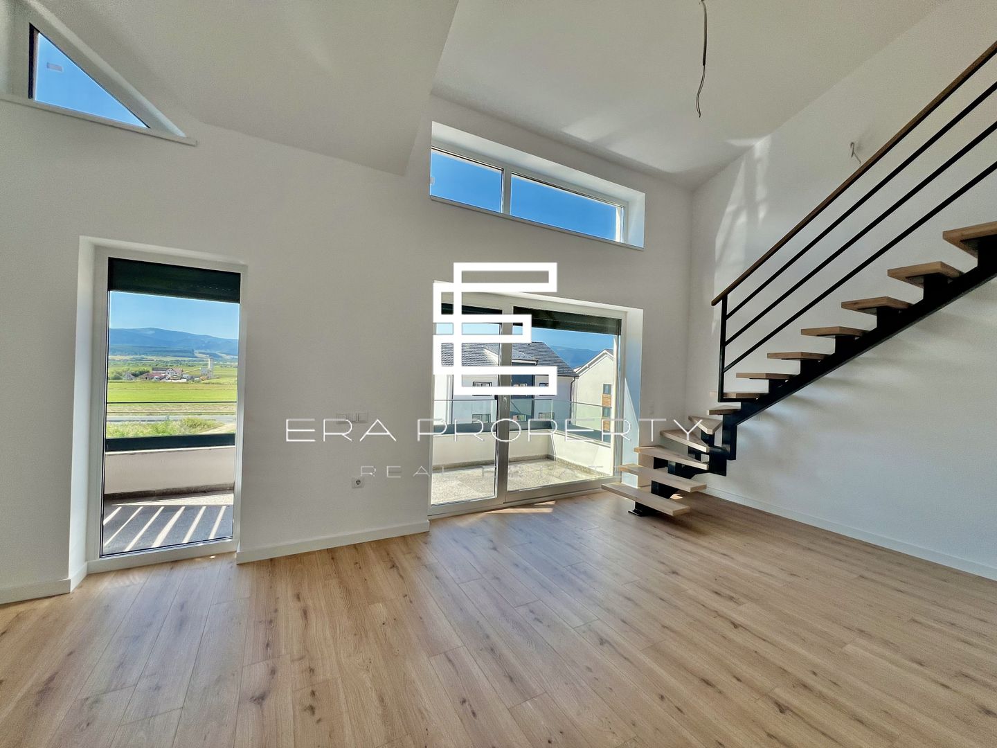 Penthouse 3 camere- 100 mp- intabulat -Cristian- Sibiu - Poză 3