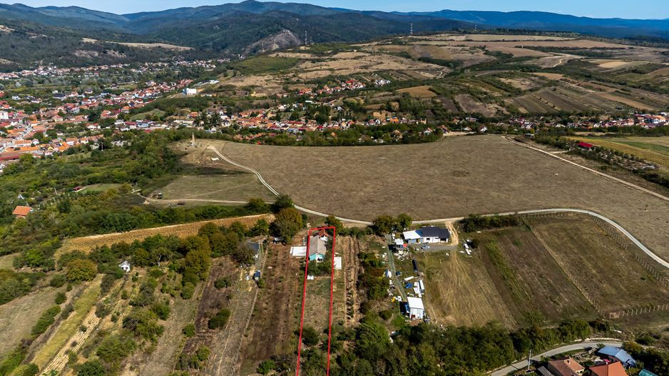 Casă cu teren generos și priveliște panoramică – Lipova - Poză 3