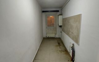 Grasoniera | Decomandat | 28MPU | Vasile Aaron - Poză 4