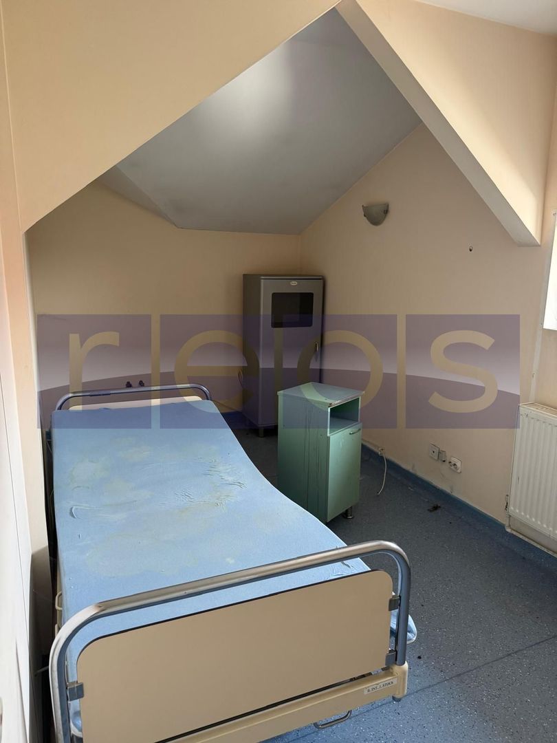 DE VÂNZARE VILĂ | OPORTUNITATE DE INVESTIȚIE | PRETABILĂ CENTRU BĂTRÂNI - Poză 51