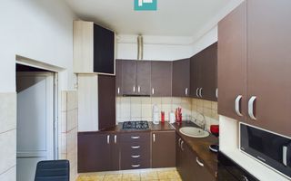 Casă la curte comună, zonă ultracentrală - Poză 9