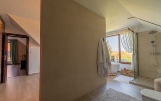 Proprietate exclusivista de vanzare: 2 case | 9 camere | 2000 mp teren - Poză 46