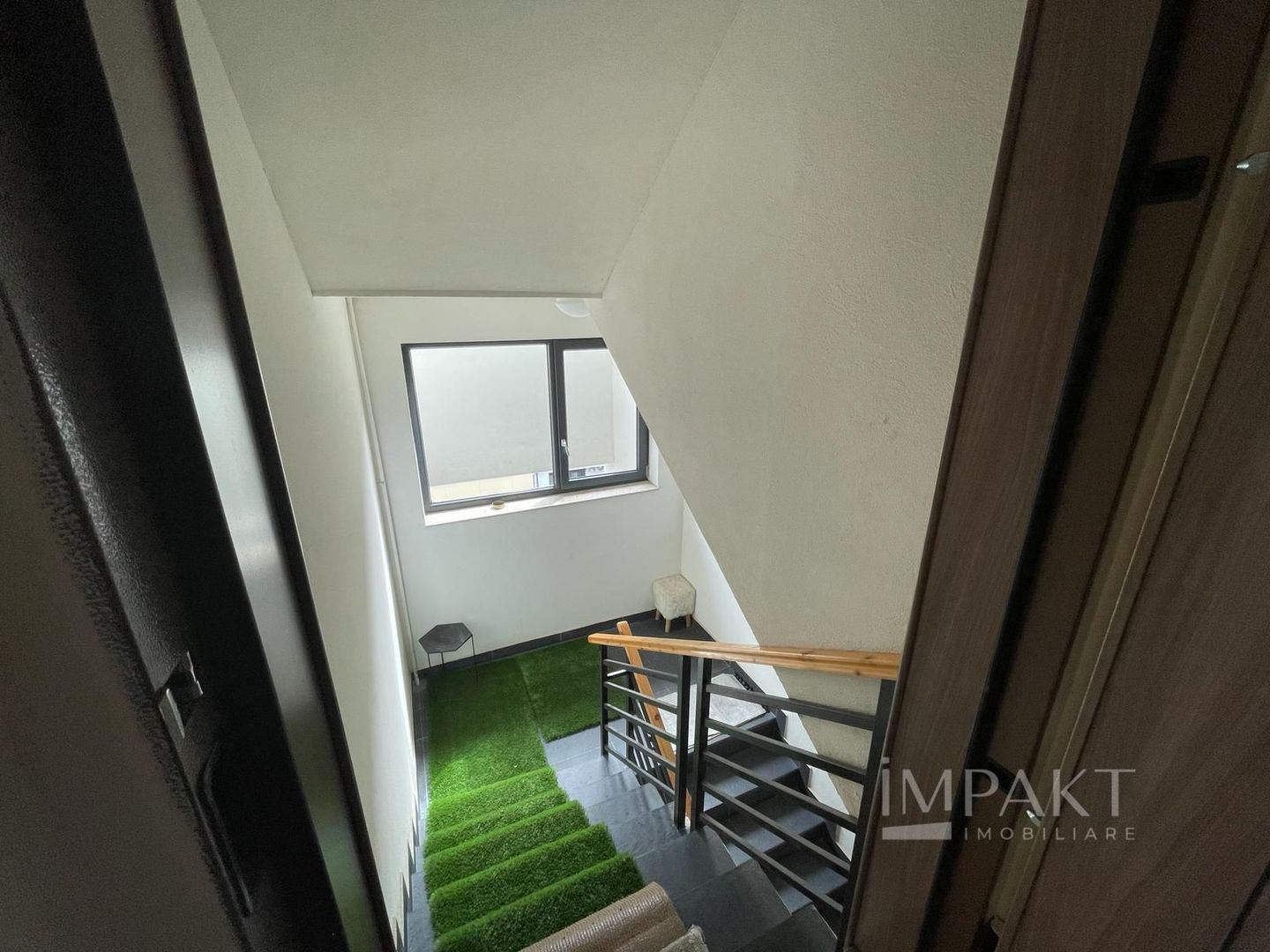 De vanzare - Penthouse 7 camere - Buna Ziua - Poză 15