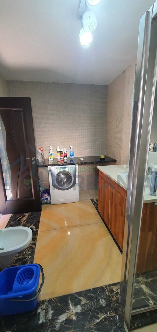 Vilă spațioasă de închiriat în Ezăreni, Valea Adâncă - Poză 4