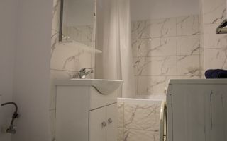 3 camere decomandate, balcon generos de 17 mp, bloc modernizat-Gh Lazăr - Poză 25