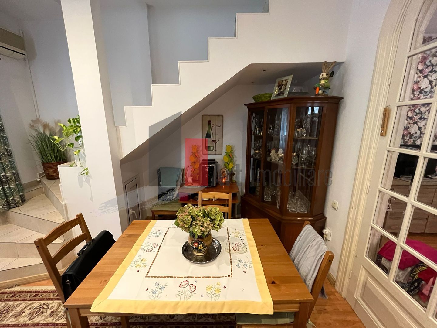 Vila "TRANO" , singur curte, P+1+pod, intimitate - Poză 7