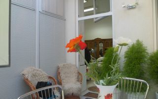 Apartament 2 camere, ideal pentru investitie cat si pentru locuinta, zona Semicentrala! - Poză 3